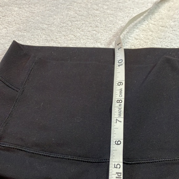 Lululemon black cropped leggings - Picture 10 of 11